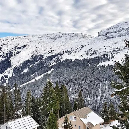 Rénové Avec Balcon Et Parking à Flaine - Fr-1-425-121 Arâches